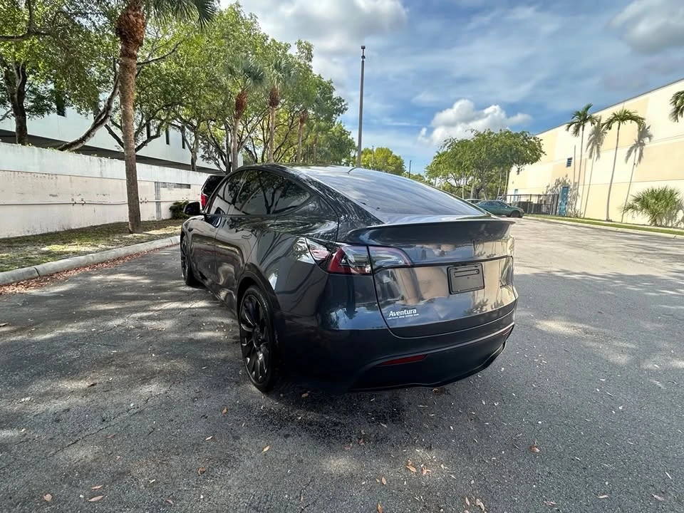 2024 Tesla Model Y Performance - Image 4 of 11