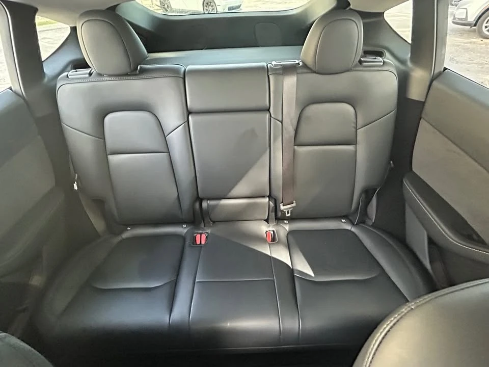 2024 Tesla Model Y Performance - Image 9 of 11