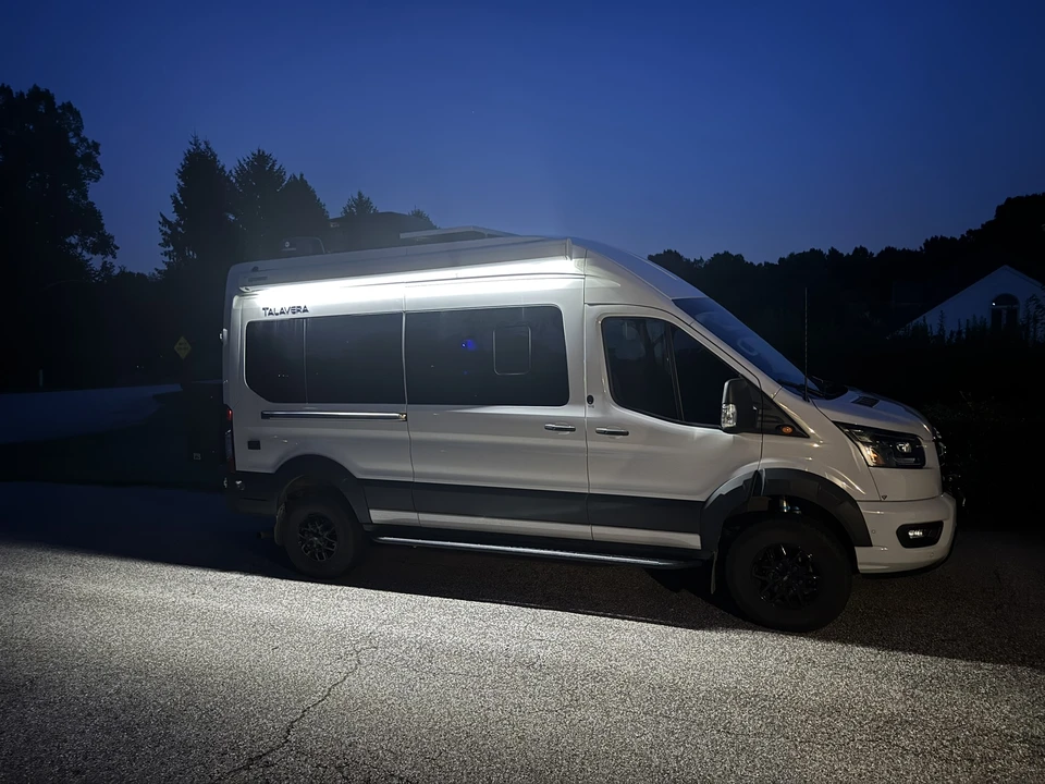 2024 Ford Transit - Image 28 of 31