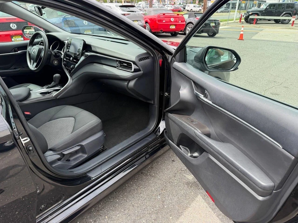 2024 Toyota Camry 8th Gen - Image 17 of 28
