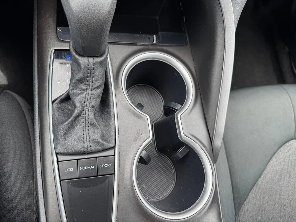 2024 Toyota Camry 8th Gen - Image 11 of 28