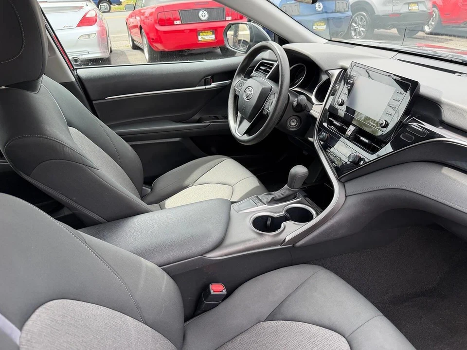 2024 Toyota Camry 8th Gen - Image 19 of 28
