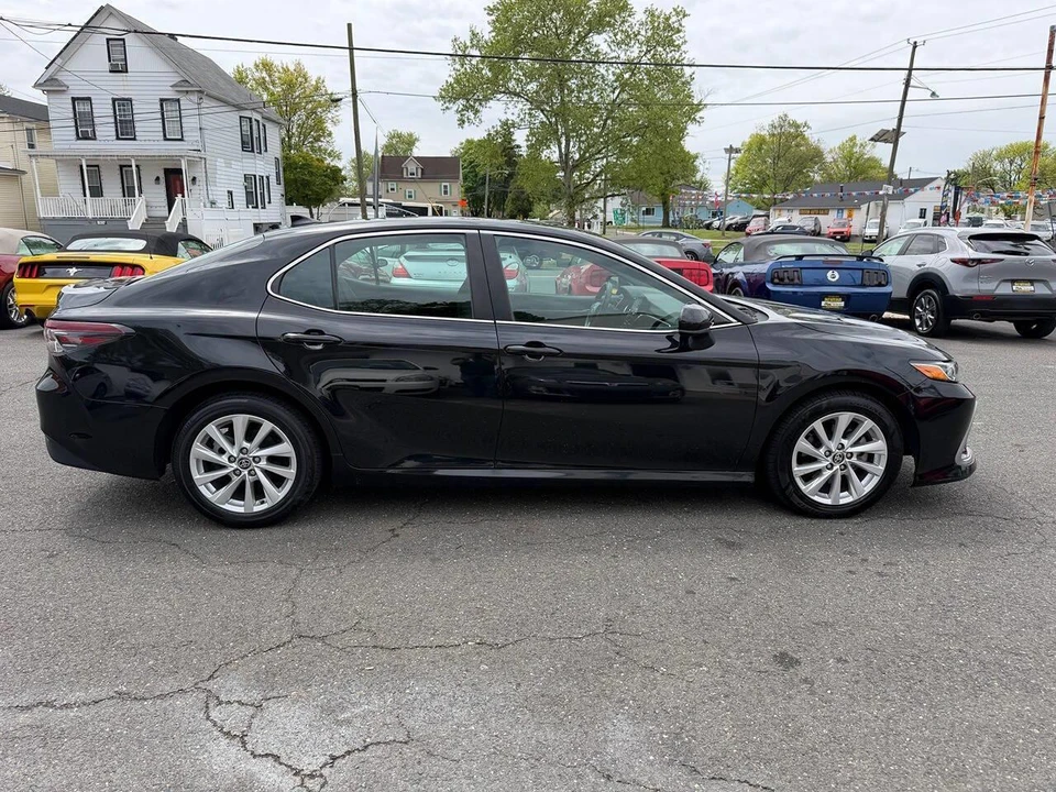 2024 Toyota Camry 8th Gen - Image 24 of 28