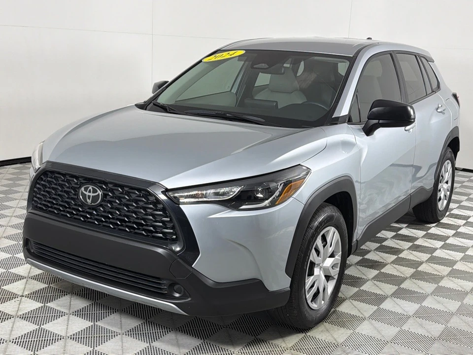 2024 Toyota Corolla Cross - Image 10 of 21