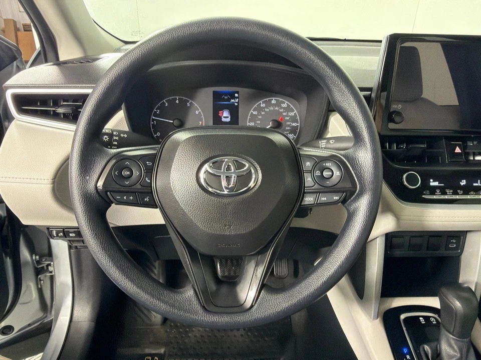 2024 Toyota Corolla Cross - Image 15 of 21