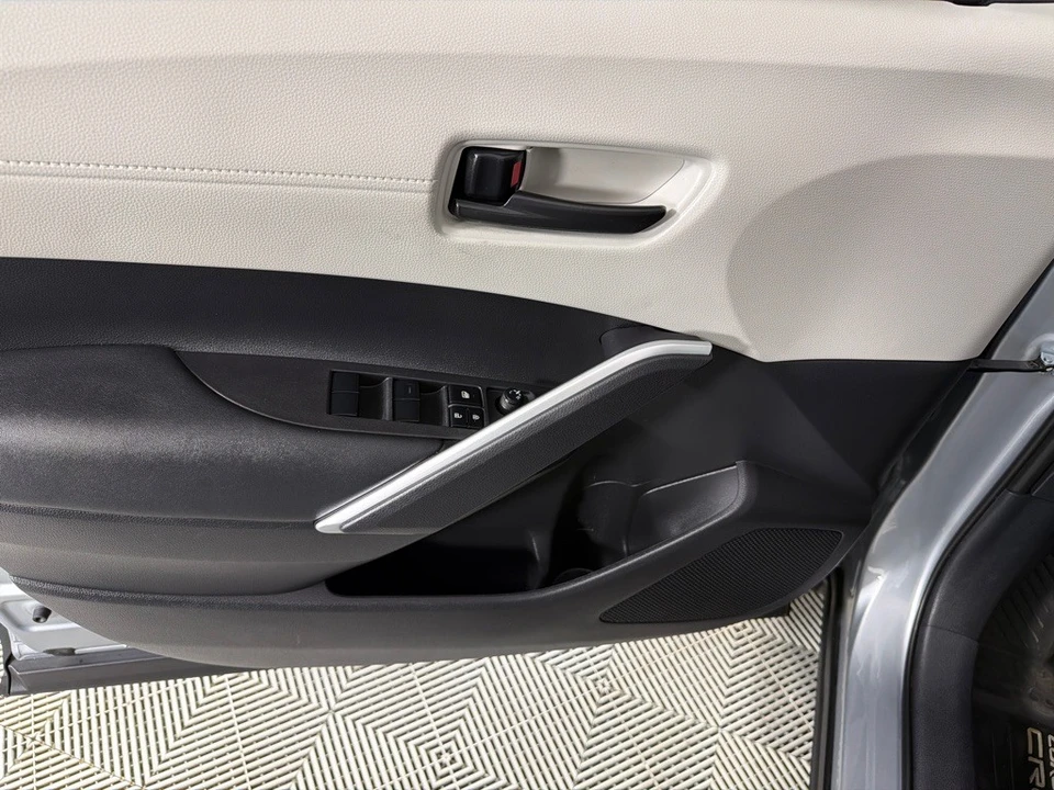 2024 Toyota Corolla Cross - Image 11 of 21