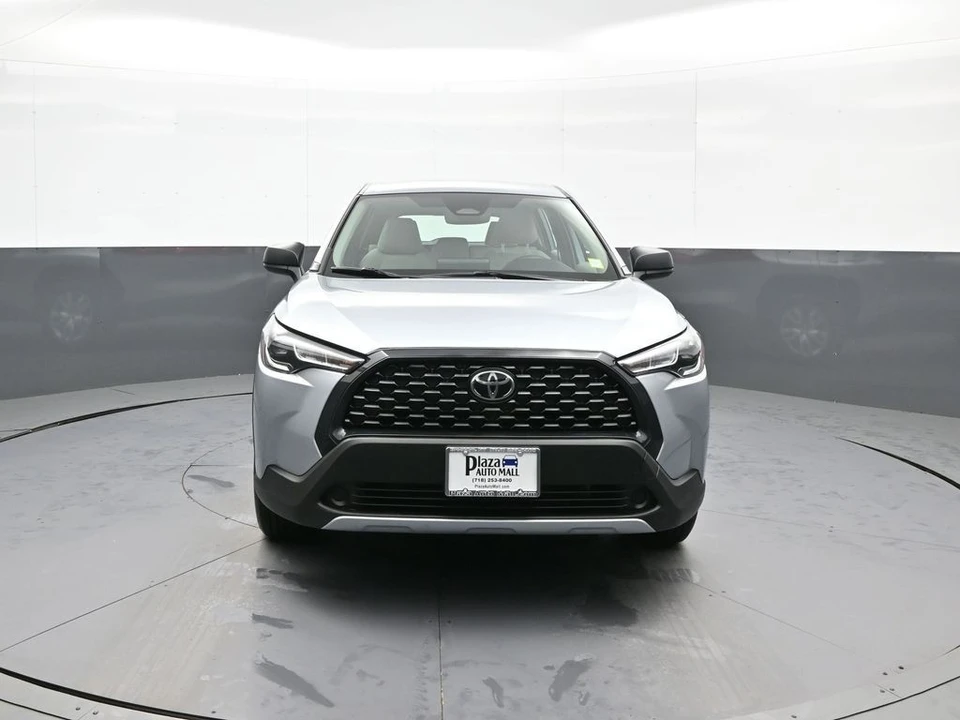 2024 Toyota Corolla Cross - Image 2 of 21