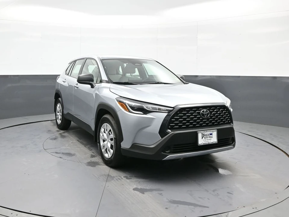 2024 Toyota Corolla Cross - Image 3 of 12