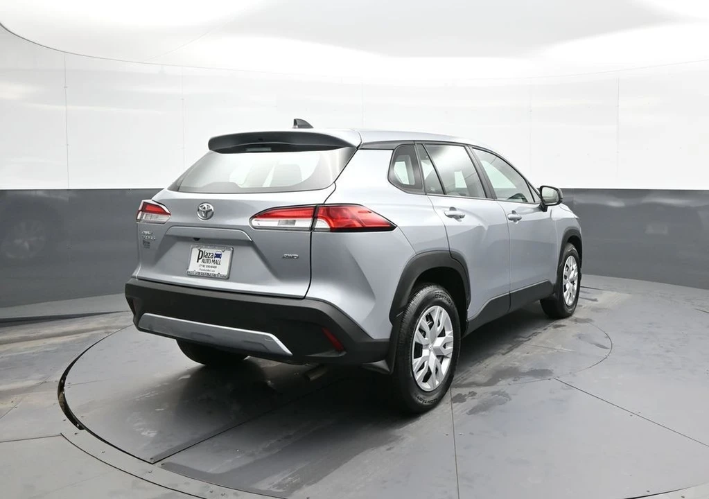 2024 Toyota Corolla Cross - Image 6 of 21