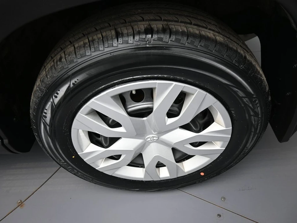 2024 Toyota Corolla Cross - Image 15 of 21