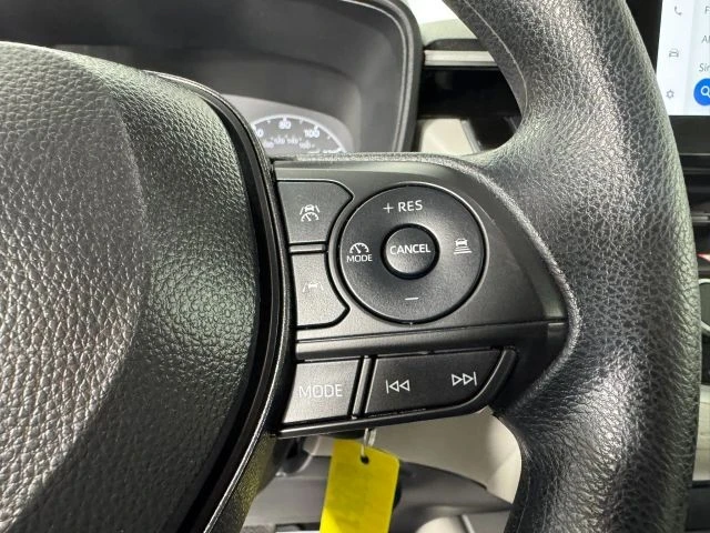 2024 Toyota Corolla Cross - Image 16 of 21