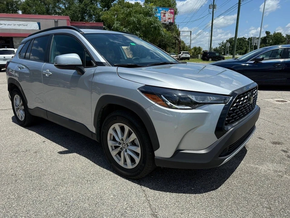 2024 Toyota Corolla Cross - Image 2 of 21