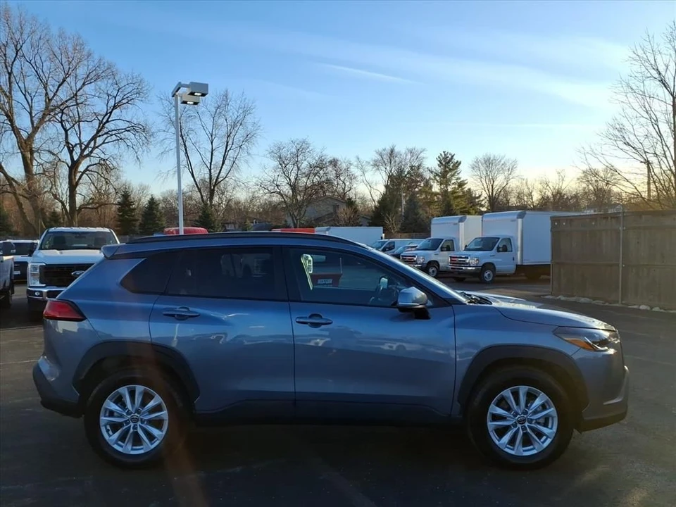 2024 Toyota Corolla Cross - Image 8 of 21