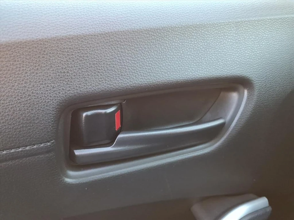 2024 Toyota Corolla Cross - Image 17 of 21