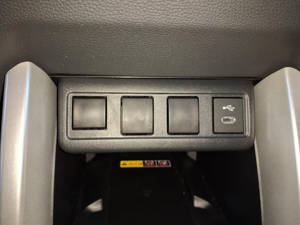 2024 Toyota Corolla Cross - Image 13 of 21