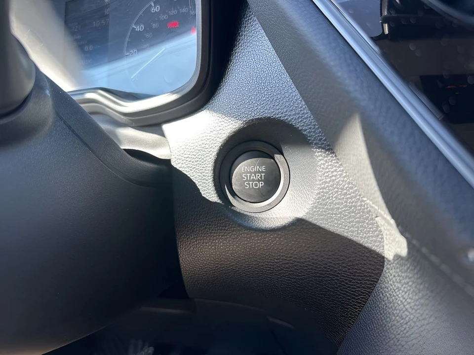2024 Toyota Corolla Cross - Image 19 of 21