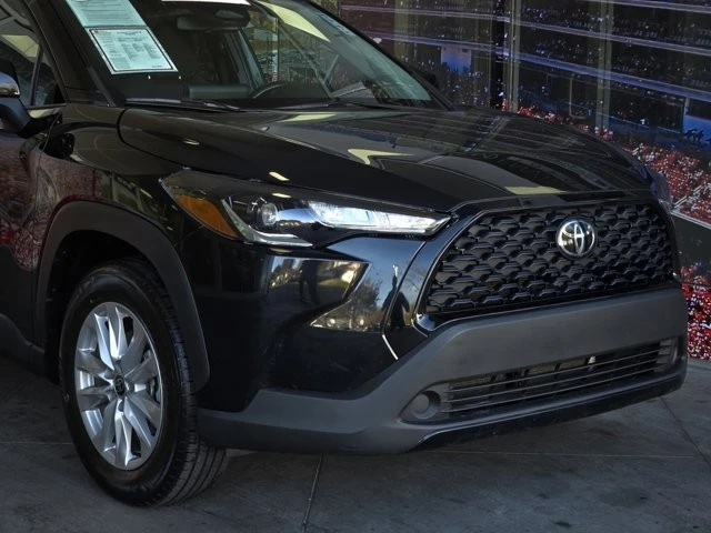 2024 Toyota Corolla Cross - Image 2 of 12