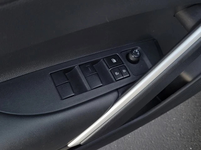 2024 Toyota Corolla Cross - Image 9 of 12