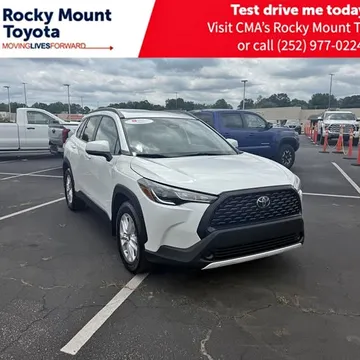 2024 Toyota Corolla Cross LE