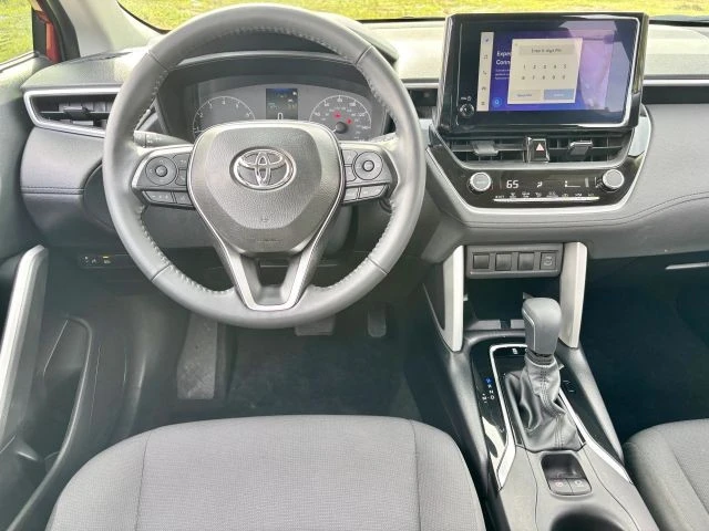 2024 Toyota Corolla Cross - Image 12 of 21