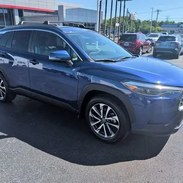 2024 Toyota Corolla Cross XLE AWD