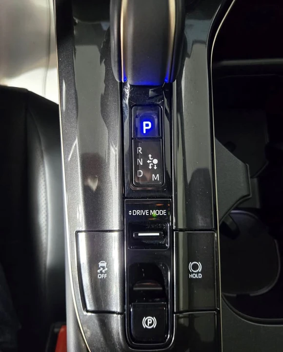 2024 Toyota Crown 16th Gen - Image 11 of 16