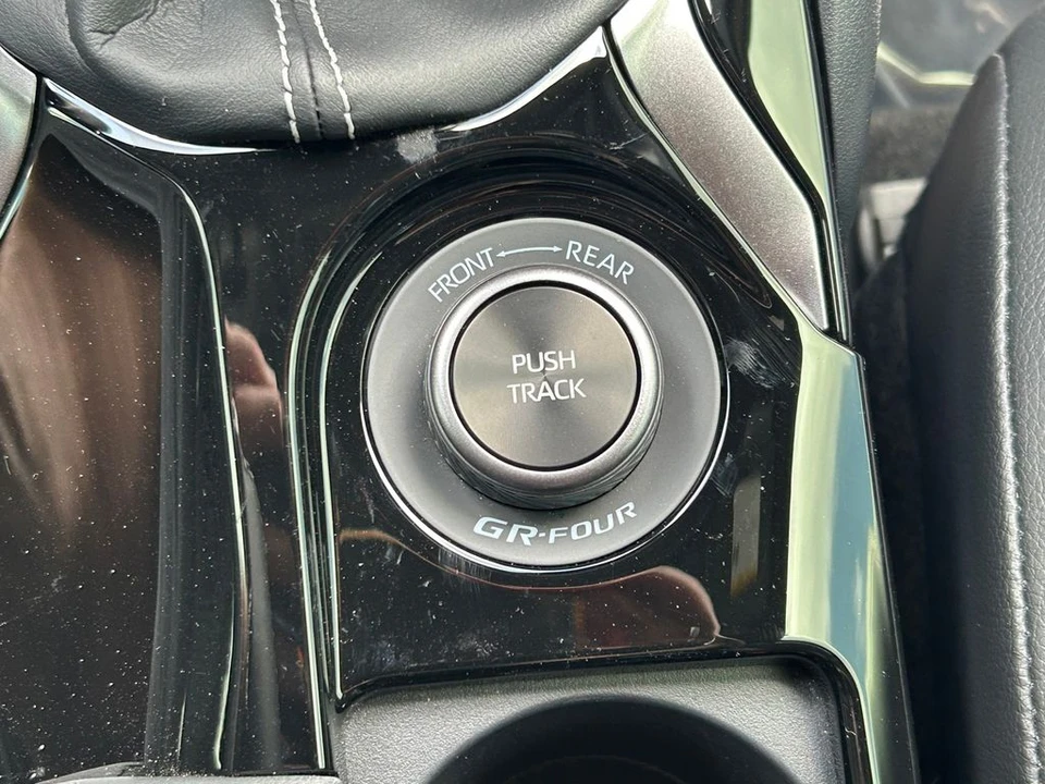 2024 Toyota GR Corolla 12th Gen - Image 27 of 31