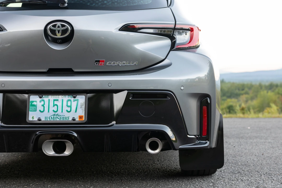 2024 Toyota GR Corolla 12th Gen - Image 26 of 31