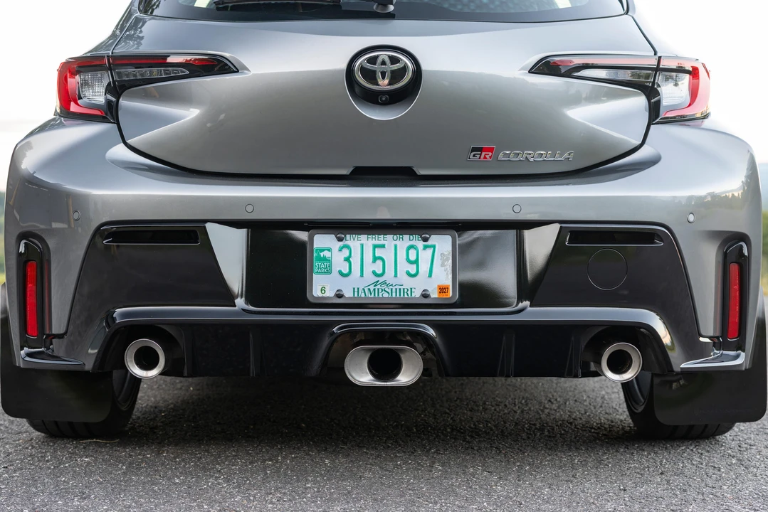 2024 Toyota GR Corolla 12th Gen - Image 25 of 31
