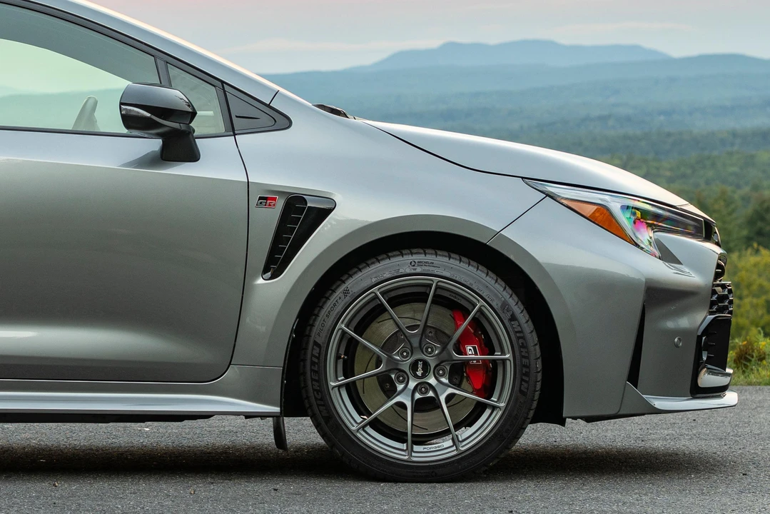 2024 Toyota GR Corolla 12th Gen - Image 29 of 31