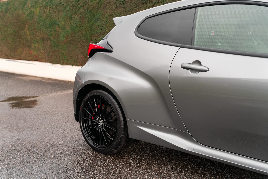 2024 Toyota Yaris - Image 30 of 31
