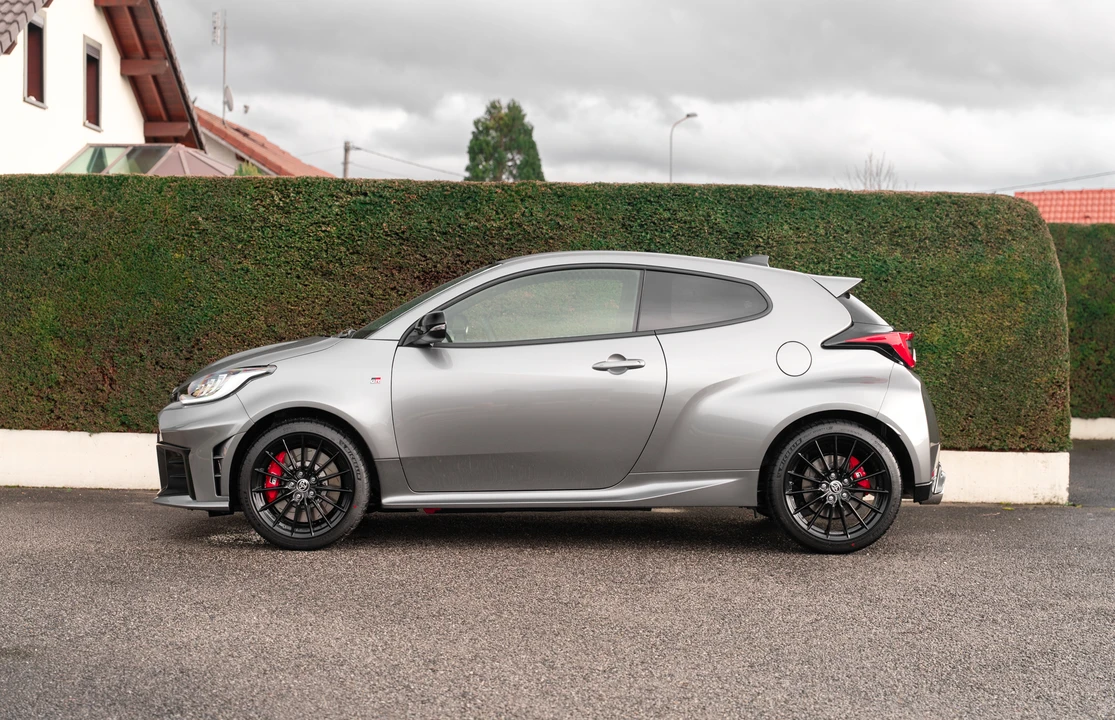 2024 Toyota Yaris - Image 8 of 31