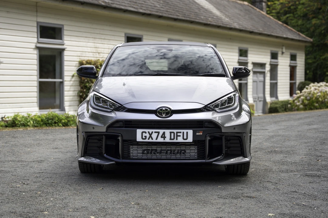2024 Toyota Yaris - Image 2 of 31