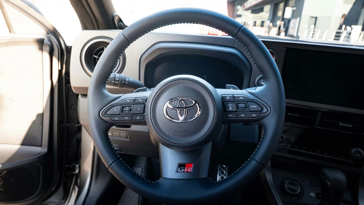 2024 Toyota Yaris - Image 4 of 21