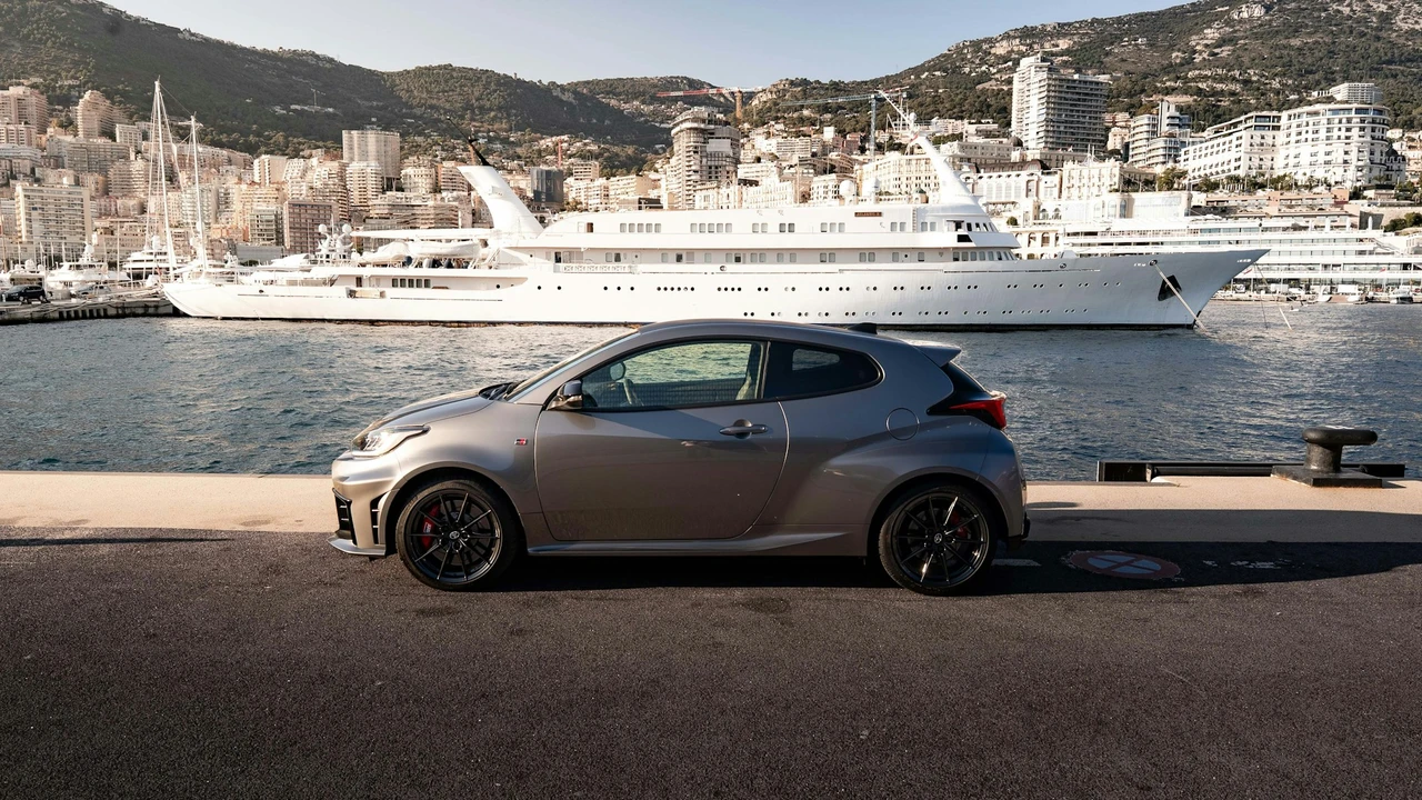 2024 Toyota Yaris - Image 15 of 21