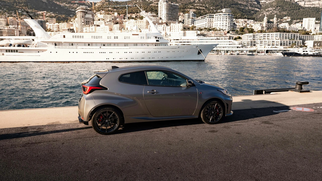 2024 Toyota Yaris - Image 3 of 21