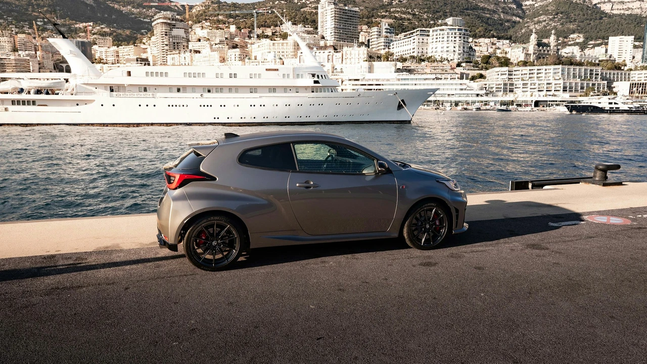 2024 Toyota Yaris - Image 11 of 21