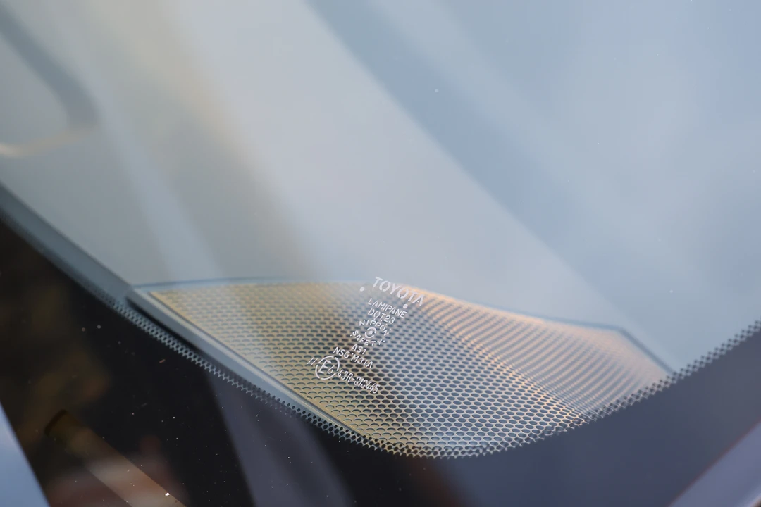 2025 Toyota Yaris - Image 12 of 31