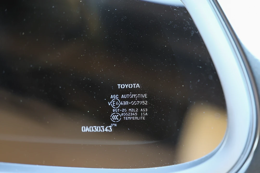 2025 Toyota Yaris - Image 17 of 31
