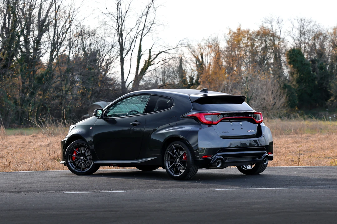2025 Toyota Yaris - Image 5 of 31