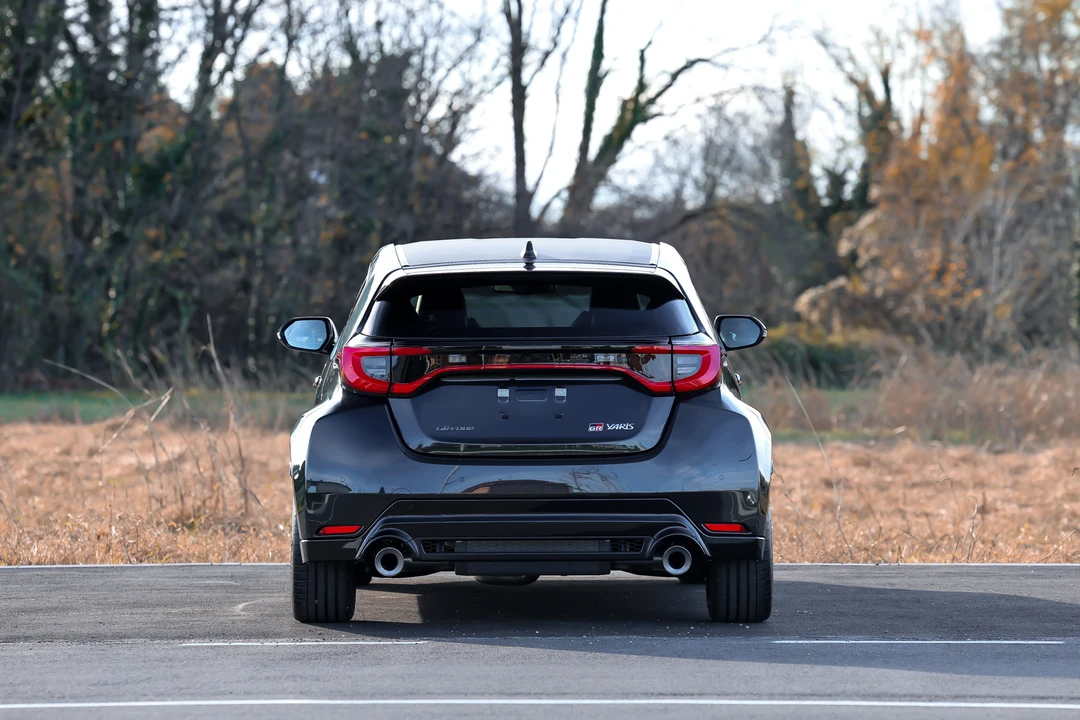 2025 Toyota Yaris - Image 6 of 31