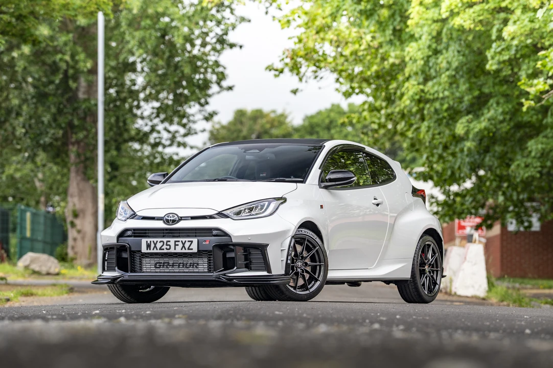 2025 Toyota Yaris - Image 3 of 31