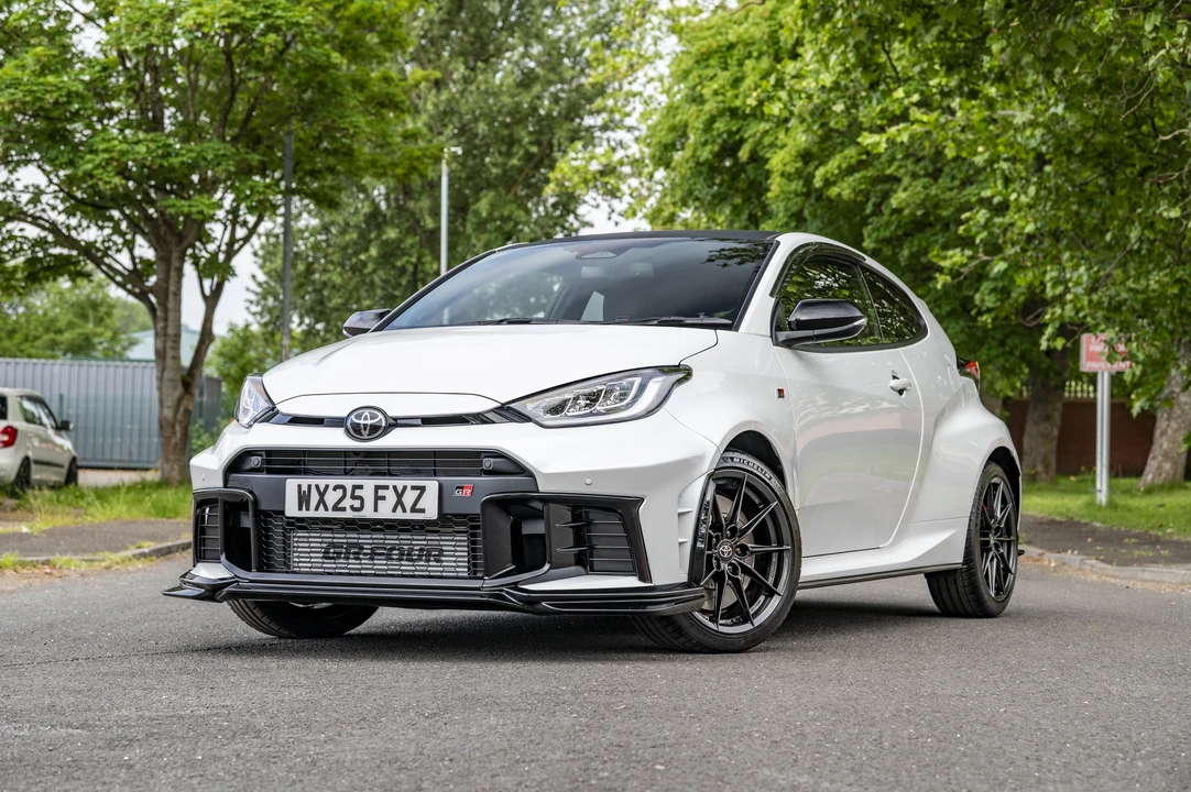 2025 Toyota Yaris - Image 11 of 31