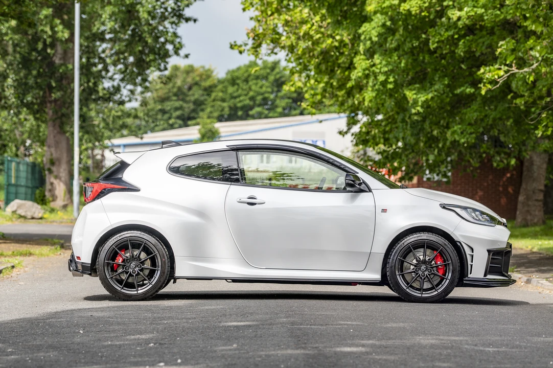 2025 Toyota Yaris - Image 8 of 31