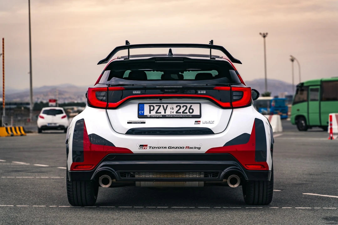 2024 Toyota Yaris - Image 19 of 21
