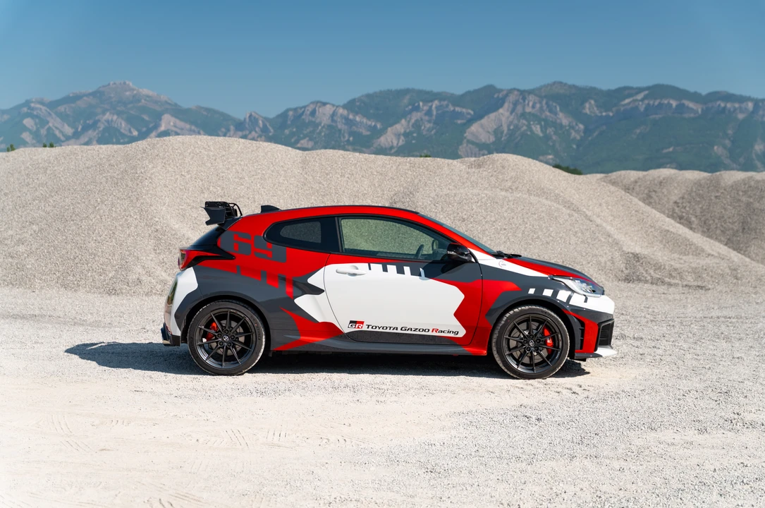 2024 Toyota Yaris - Image 4 of 31