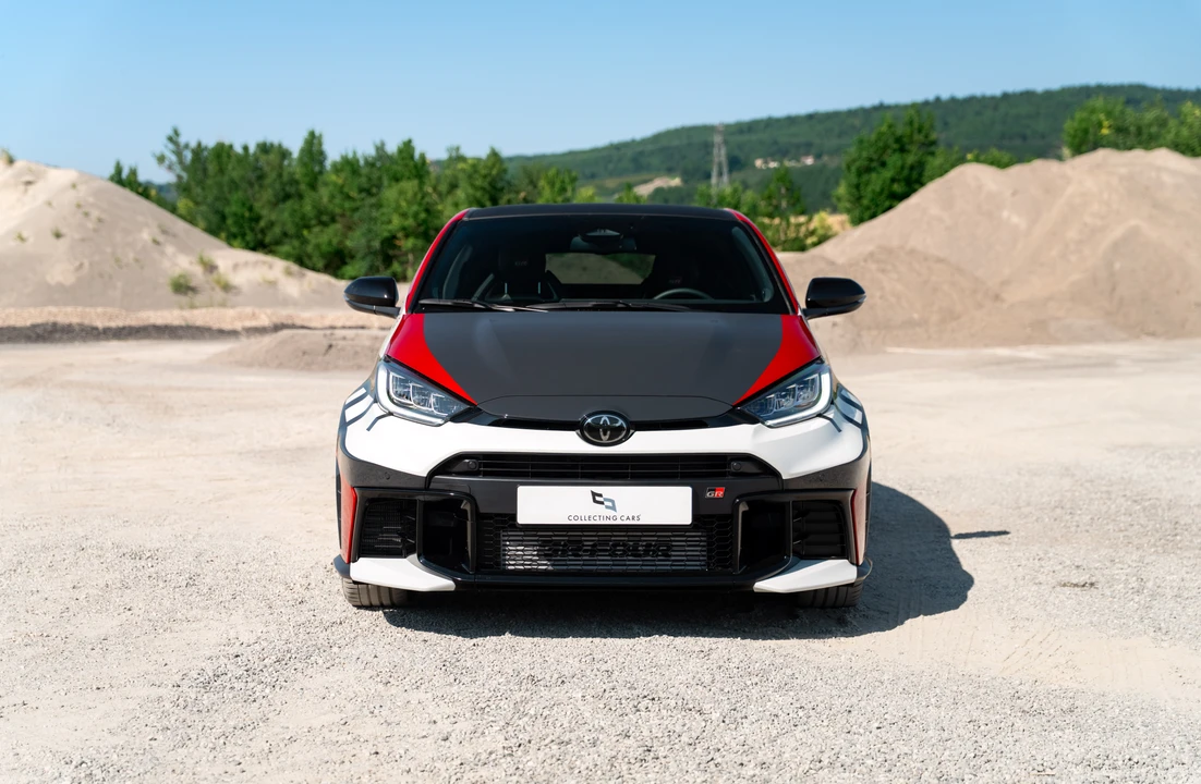2024 Toyota Yaris - Image 2 of 31