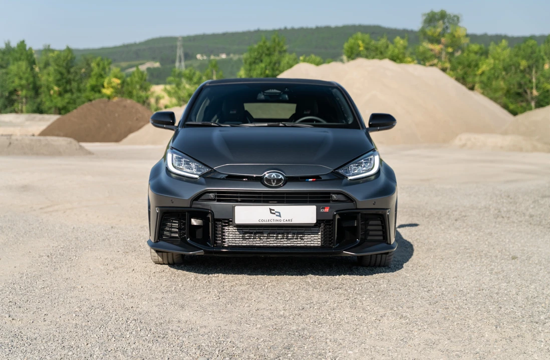 2024 Toyota Yaris - Image 2 of 31