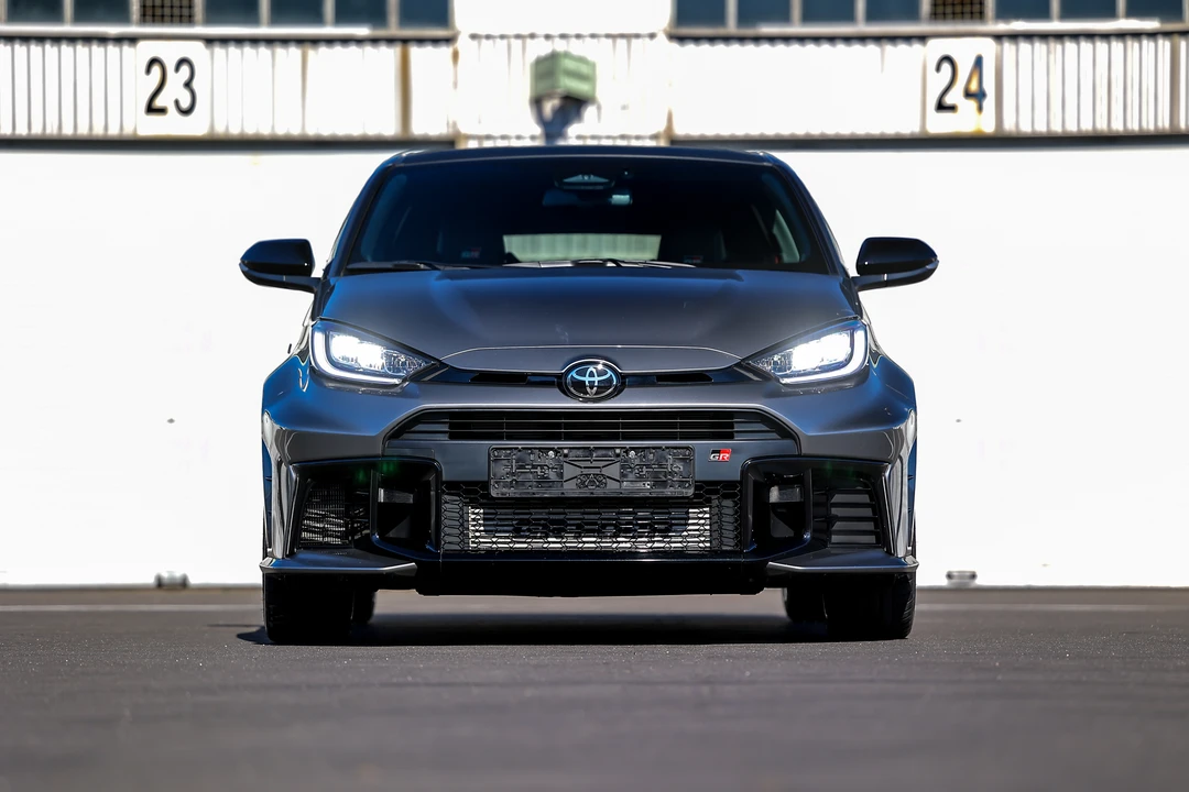 2024 Toyota Yaris - Image 2 of 31