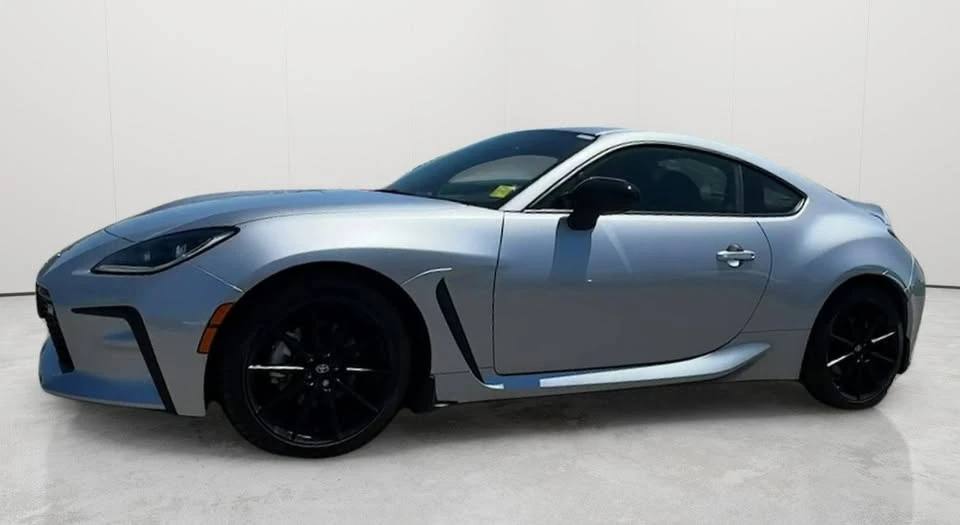 2024 Toyota GR86 2nd Gen - Image 2 of 20